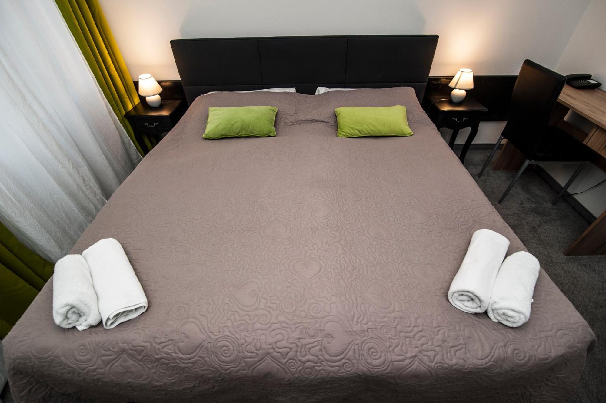 Hotel Faraon Celje Room photo